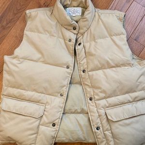 Mens vintage puff vest, like new, very cool